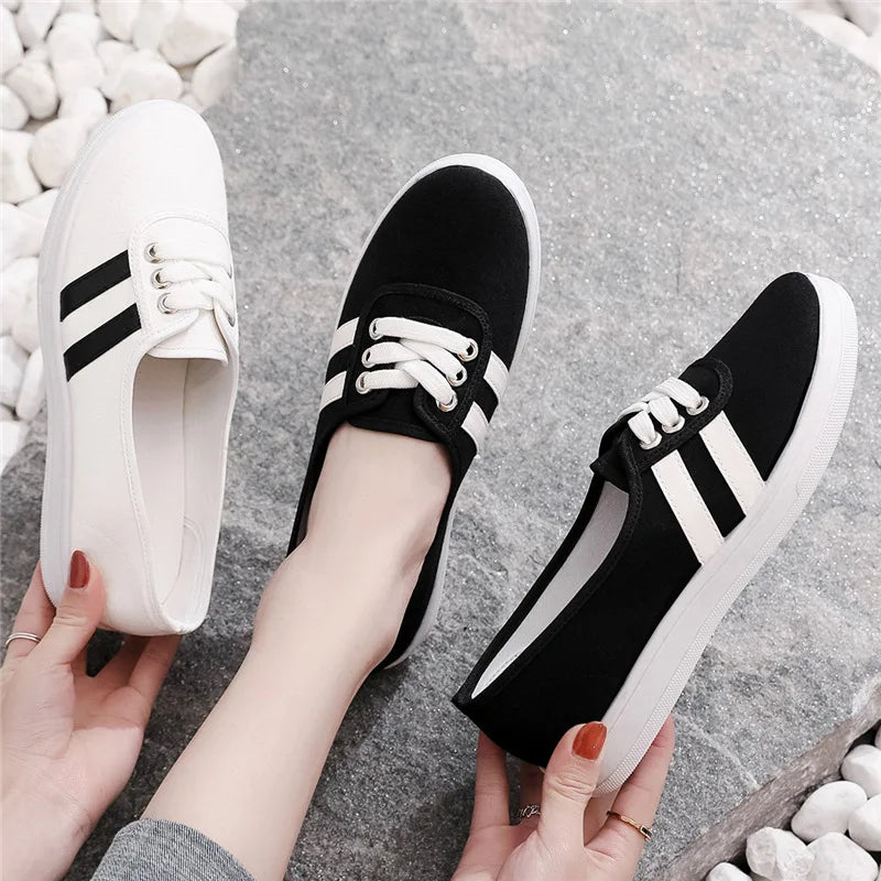 Versatile New Canvas Shoes Women's Little White Cloth Shoes ULZZANG Board Shoes Low Top Instagram Trendy Women's Shoes Fall 2024