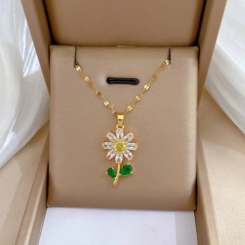 Shop Classic Green Leaf Flower Necklace